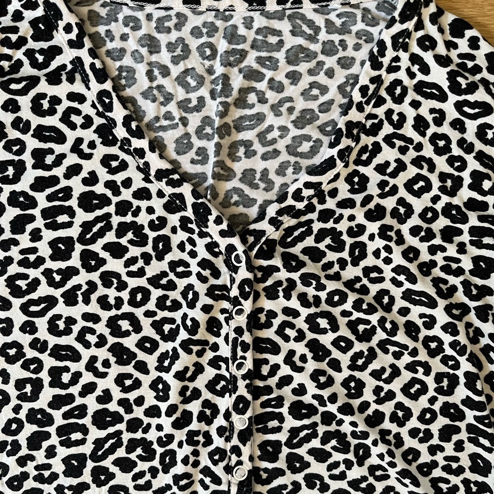 Posh Peanut Naomi Loungewear Jogger Set - Picture 4 of 5